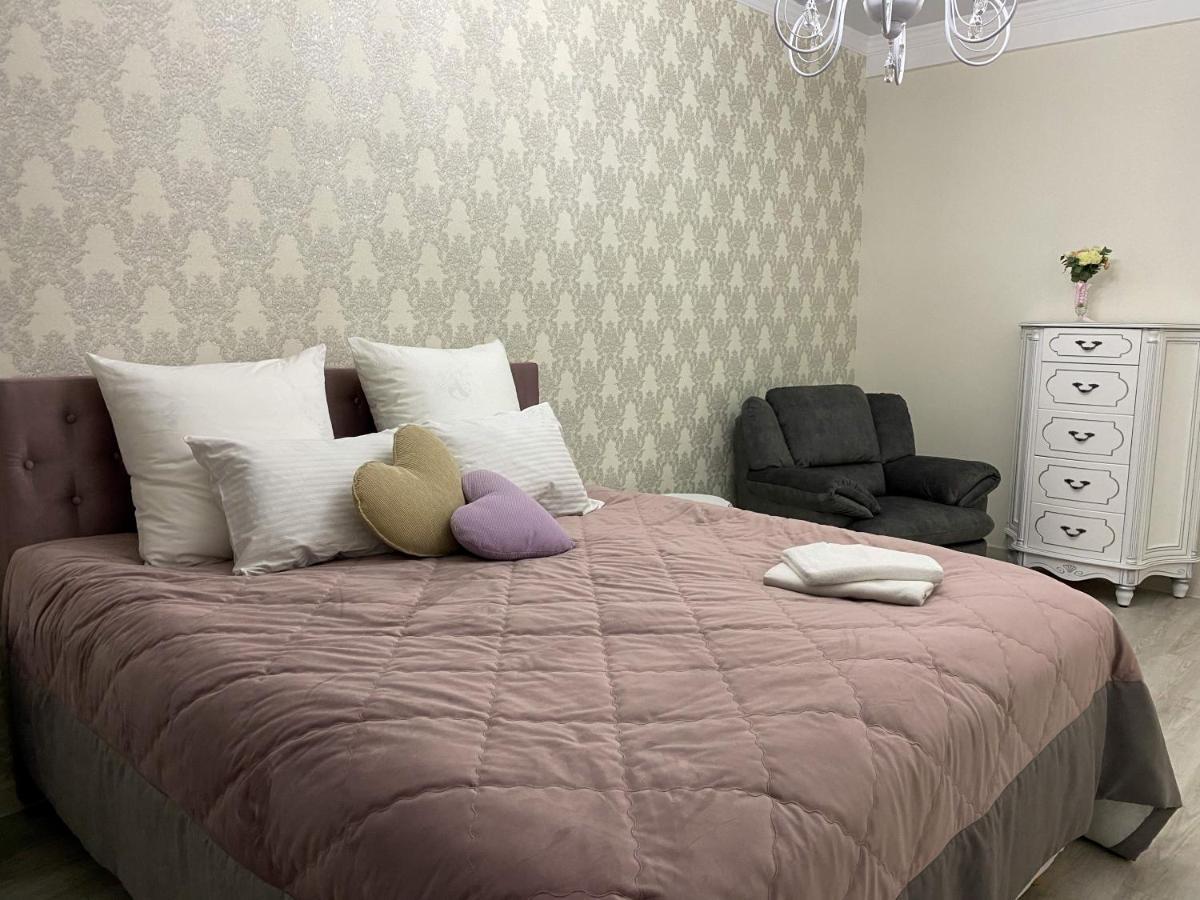 Golden Park Hotel Pavlodar Quarto foto