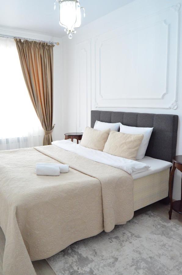 Golden Park Hotel Pavlodar Exterior foto