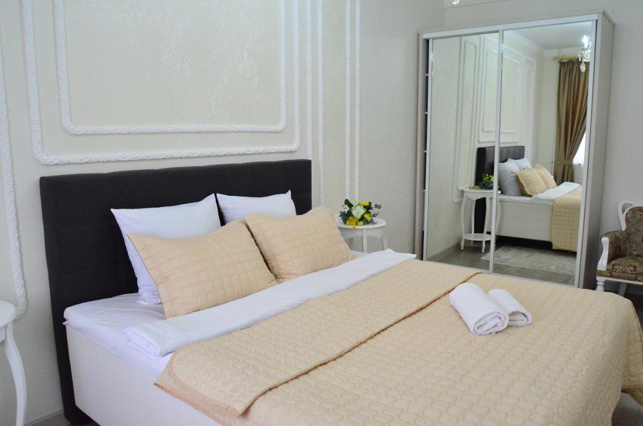 Golden Park Hotel Pavlodar Exterior foto