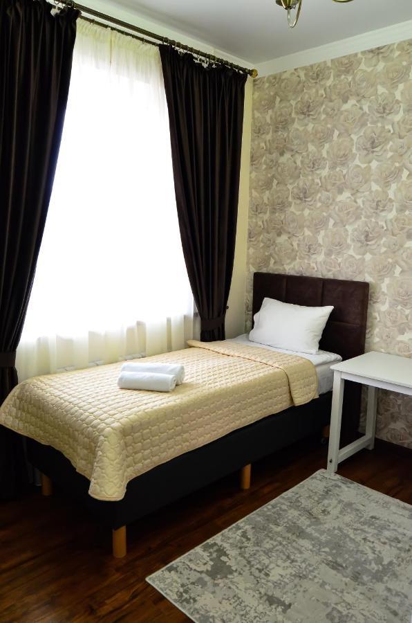 Golden Park Hotel Pavlodar Exterior foto