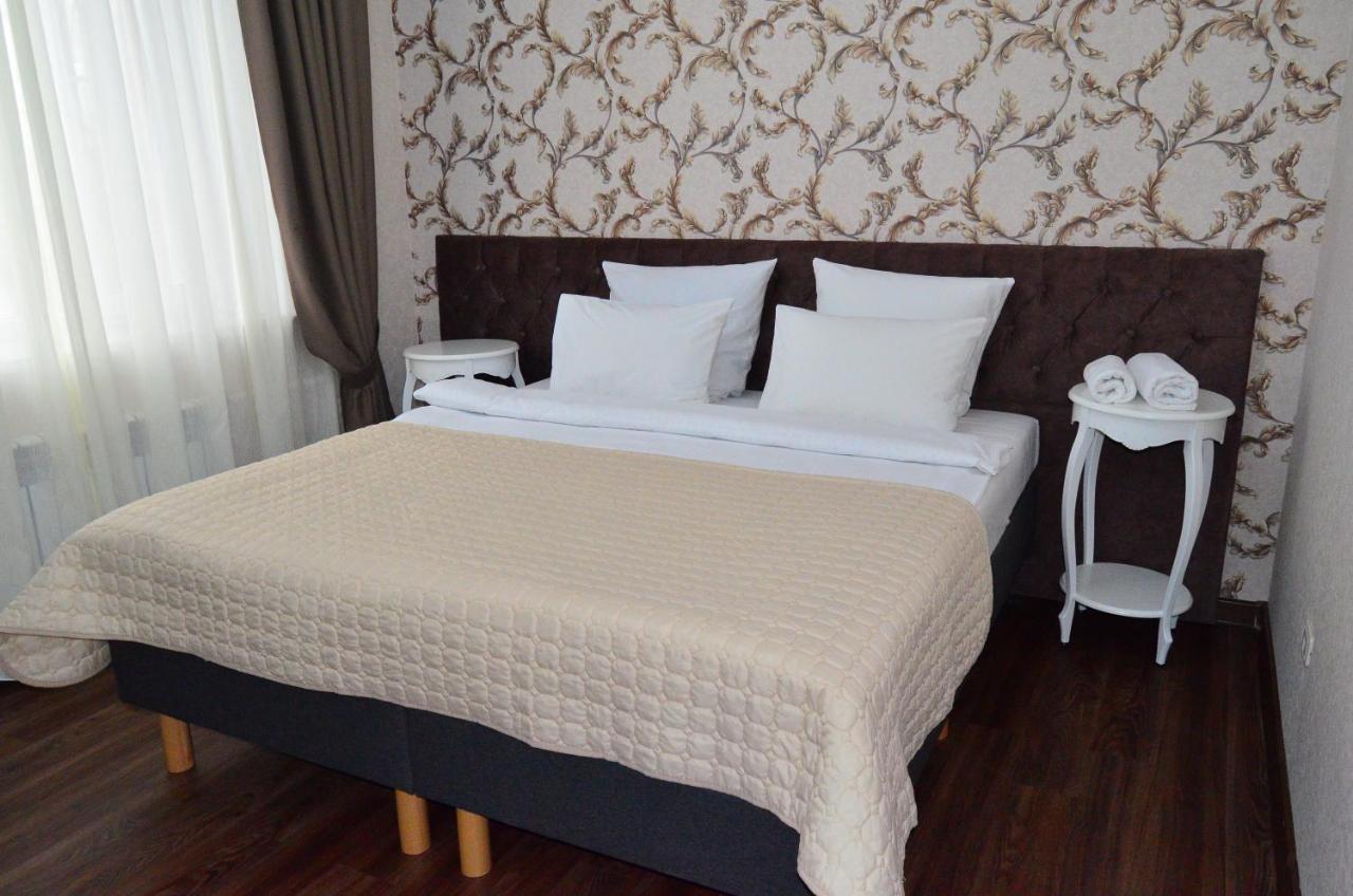 Golden Park Hotel Pavlodar Exterior foto