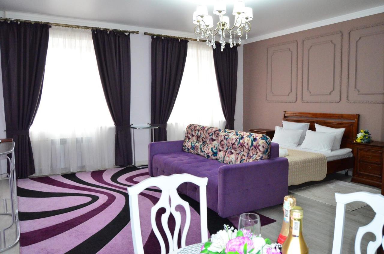 Golden Park Hotel Pavlodar Exterior foto