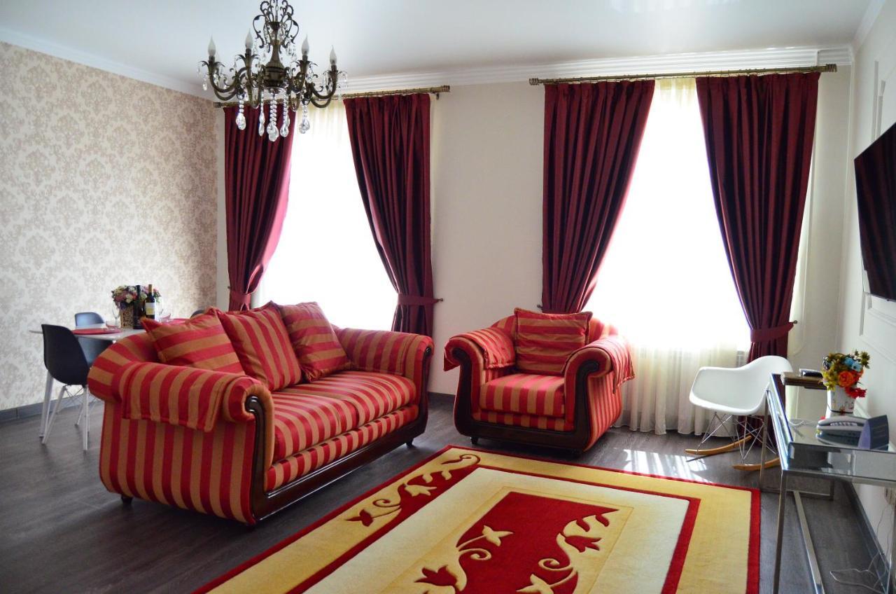 Golden Park Hotel Pavlodar Exterior foto