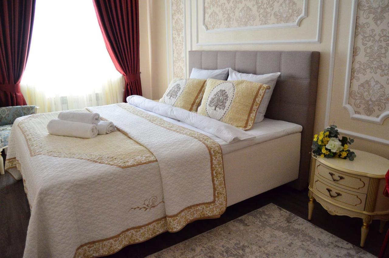 Golden Park Hotel Pavlodar Exterior foto