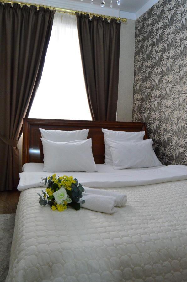 Golden Park Hotel Pavlodar Exterior foto