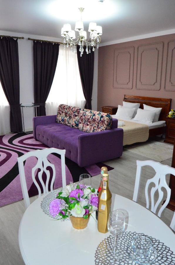 Golden Park Hotel Pavlodar Exterior foto