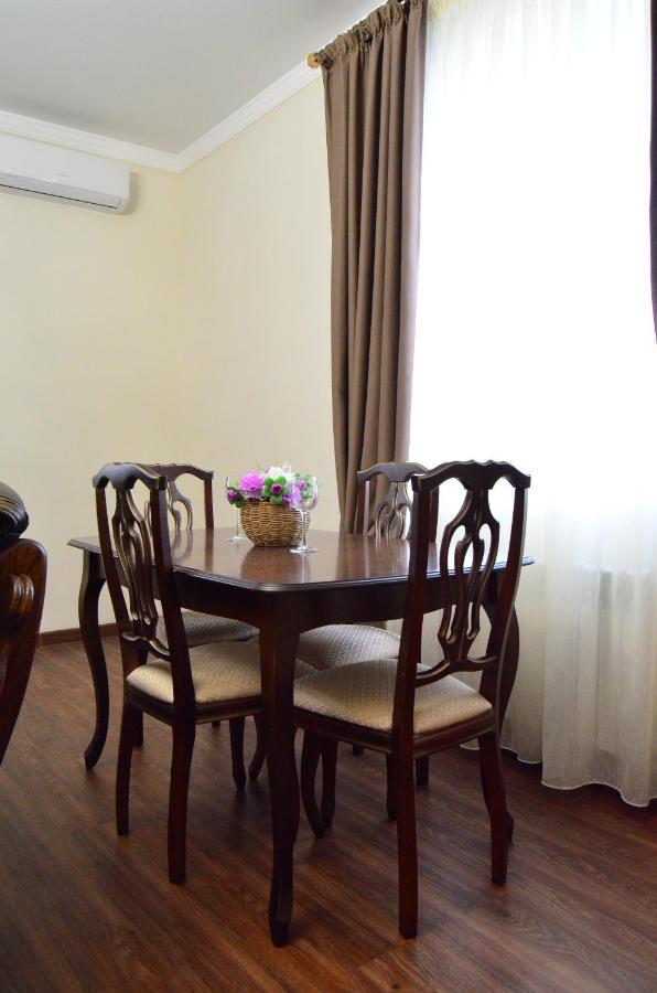 Golden Park Hotel Pavlodar Exterior foto