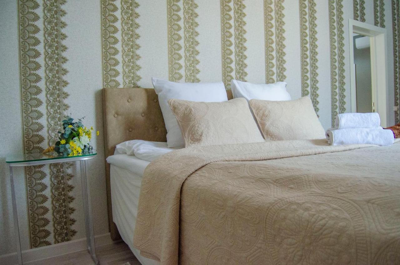 Golden Park Hotel Pavlodar Exterior foto